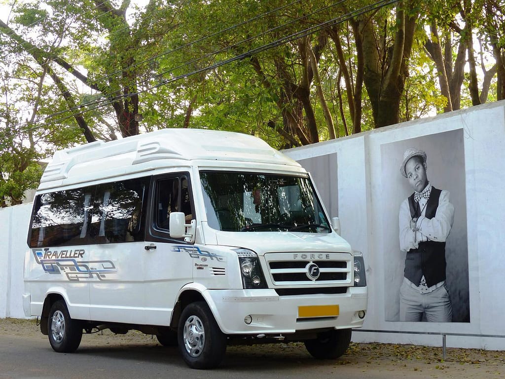9 seater tempo traveller 3